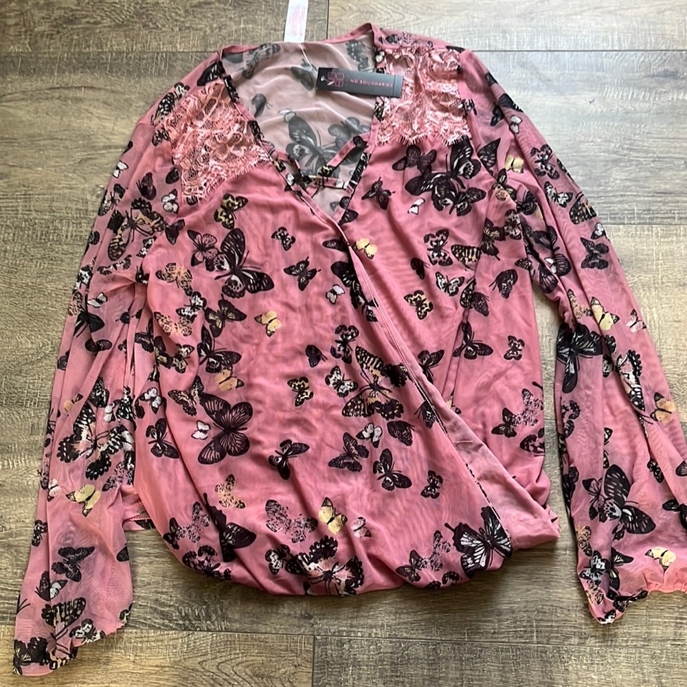Sheer butterfly 🦋 blouse